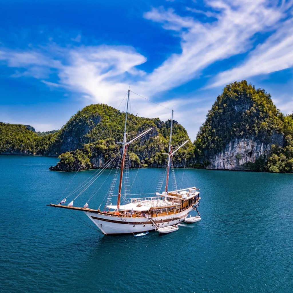 Yacht charter Indonesia